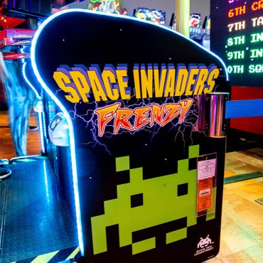 Space Invaders Frenzy - Raw Thrills - Betson Enterprises